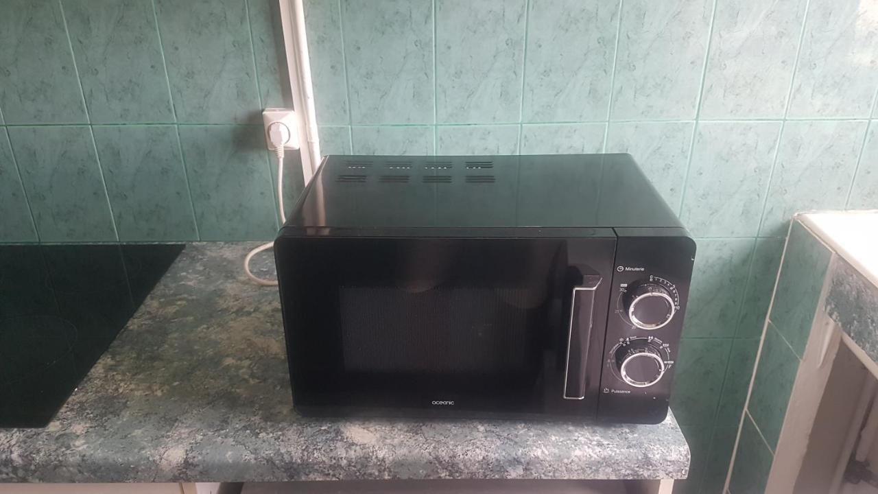 New Cheap Private Room, Kitchen , Overwieuw Sea,Tram On Spot, 12 Minutes From Nice Train Station With Tram , Beach In 17 Min Tram , Chambre Privee Pas Cher, Cuisine Equipee , Tram Sur Place, Apercu Mer, 12 Min De La Gare De Nice Avec Le Tram, 17 Min Exteriér fotografie