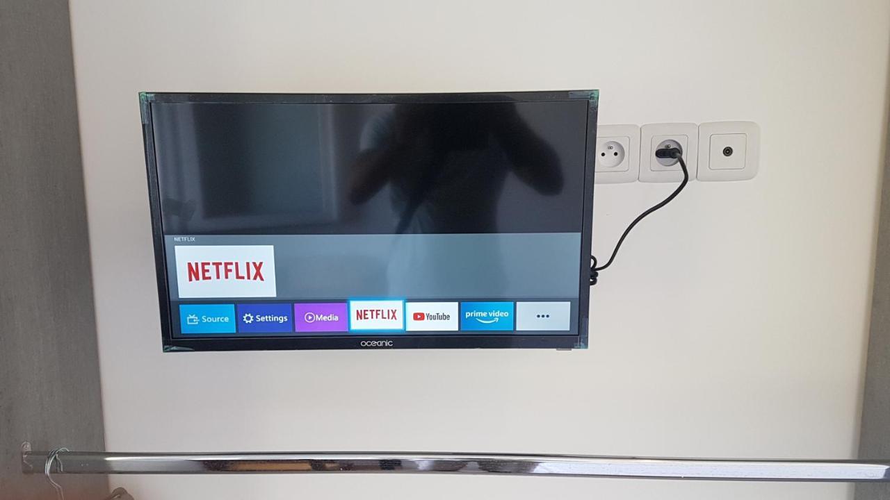 New Cheap Private Room, Kitchen , Overwieuw Sea,Tram On Spot, 12 Minutes From Nice Train Station With Tram , Beach In 17 Min Tram , Chambre Privee Pas Cher, Cuisine Equipee , Tram Sur Place, Apercu Mer, 12 Min De La Gare De Nice Avec Le Tram, 17 Min Exteriér fotografie