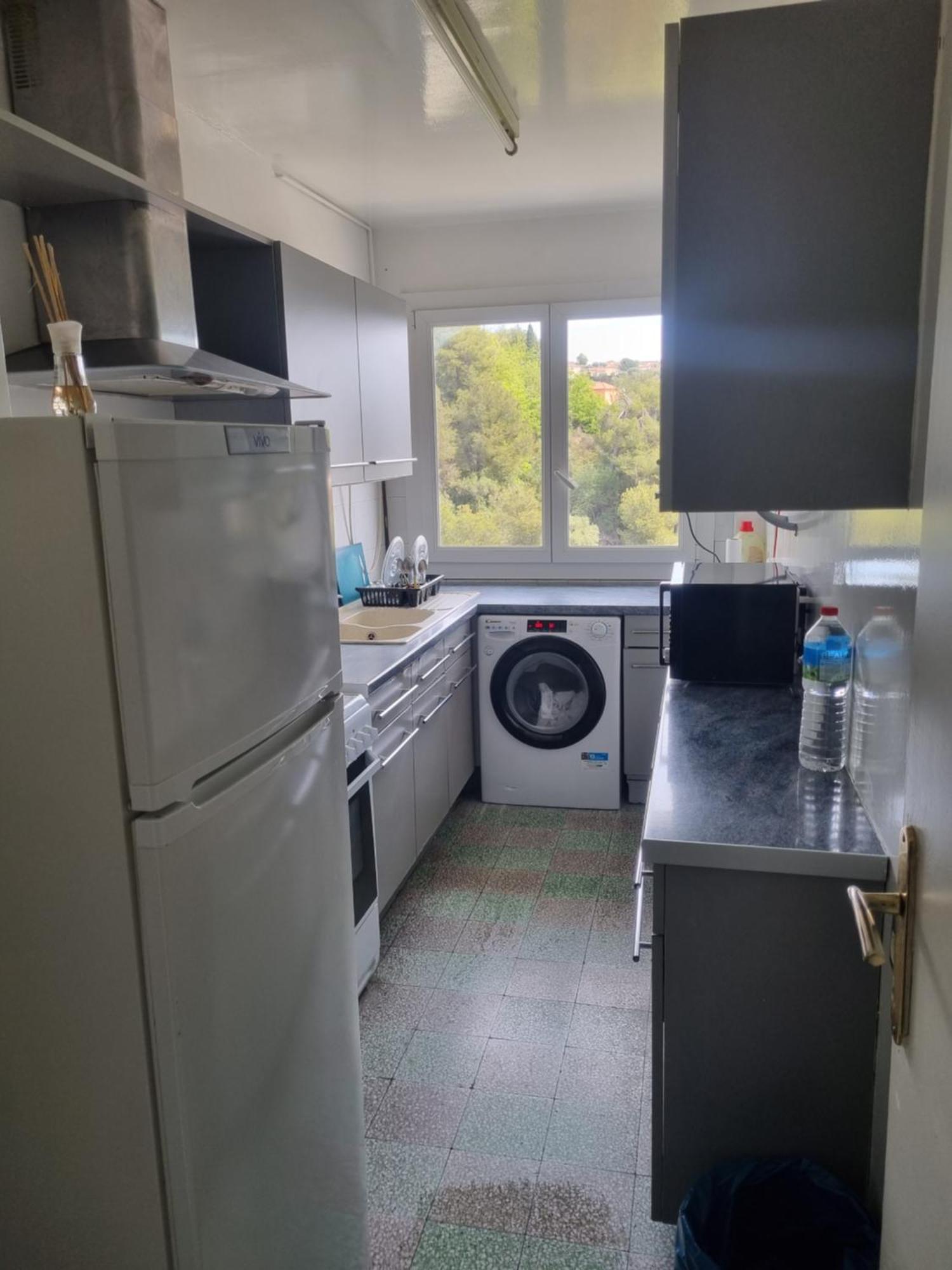 New Cheap Private Room, Kitchen , Overwieuw Sea,Tram On Spot, 12 Minutes From Nice Train Station With Tram , Beach In 17 Min Tram , Chambre Privee Pas Cher, Cuisine Equipee , Tram Sur Place, Apercu Mer, 12 Min De La Gare De Nice Avec Le Tram, 17 Min Exteriér fotografie